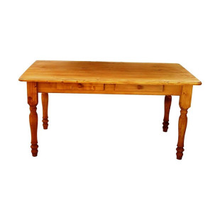 Jídelní stůl z pravého smrkového dřeva si jistě najde své místo i u vás doma. Stůl má soustružené nohy a čtyři zásuvky, které jsou stejně jako celý stůl také ze 100% masivu